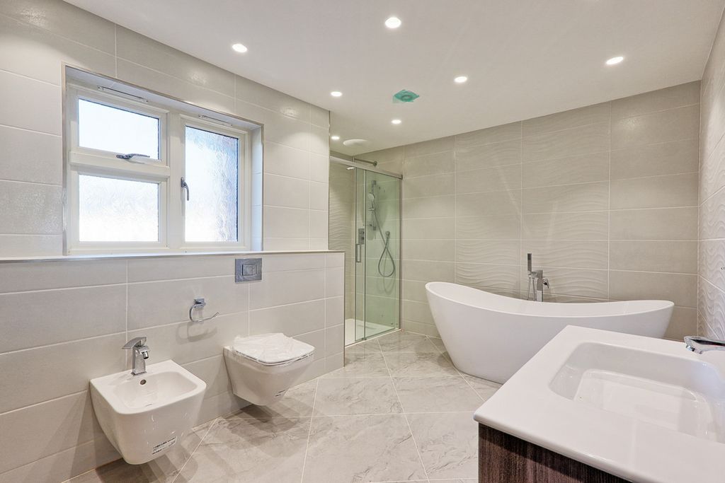 Additional image 21 of 6 bed detached house for saleCurtis Road, Emerson Park RM11