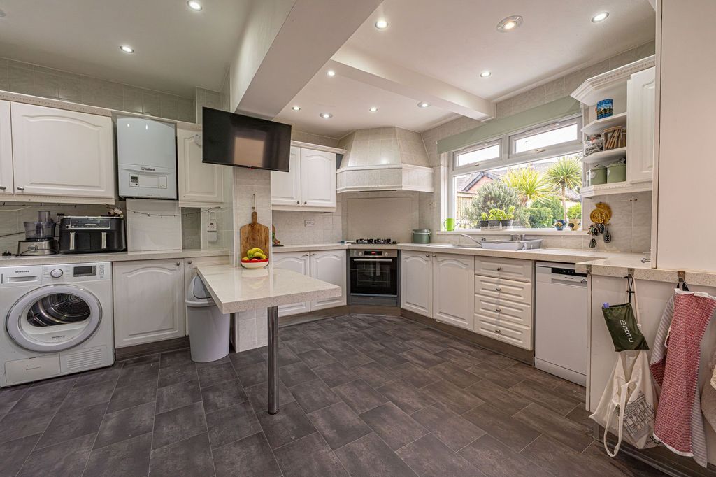 Additional image 6 of 4 bed semi-detached house for salePark View, Pontypool NP4