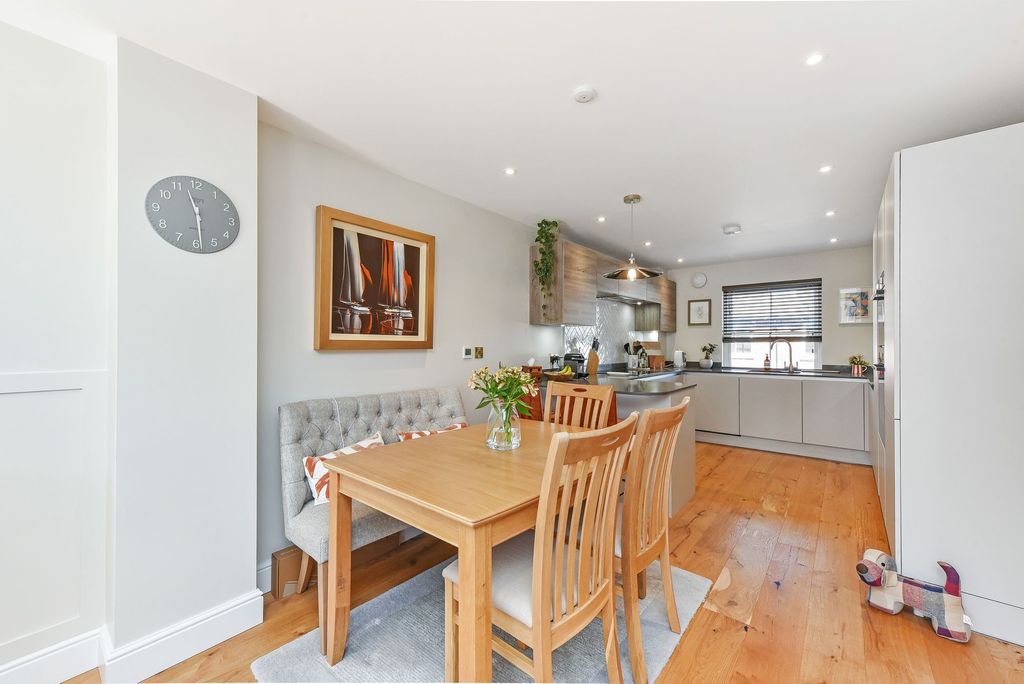 Additional image 10 of 3 bed terraced house for saleQueen Street, Emsworth PO10
