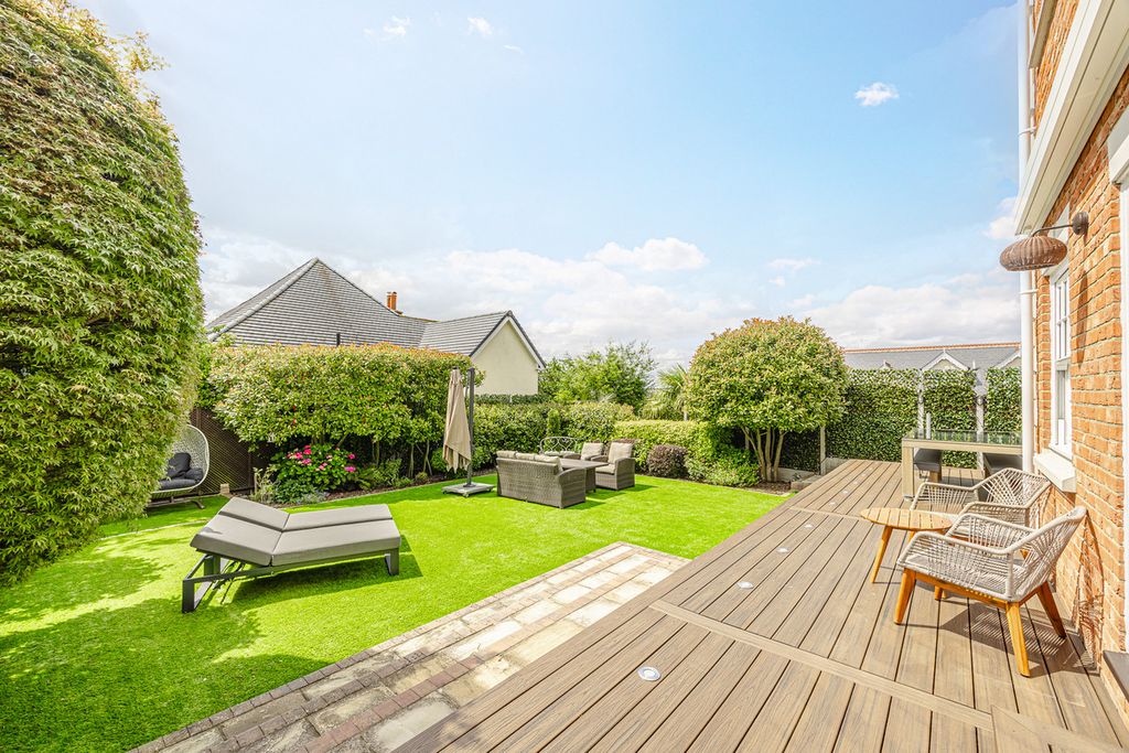 Additional image 45 of 5 bed detached house for saleVicarage Heights, Benfleet SS7