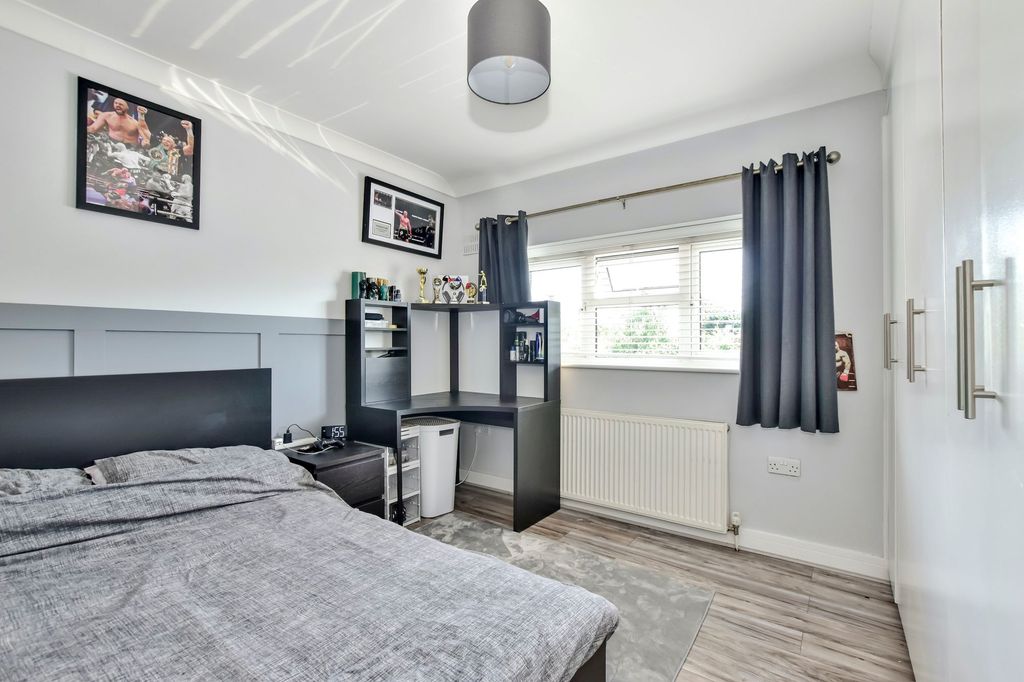 Additional image 21 of 4 bed semi-detached house for saleHazelwood Lane, Abbots Langley WD5