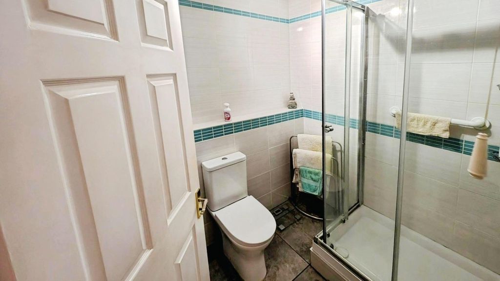 Additional image 8 of 2 bed flat for saleGravel Hill Road, Yate, Bristol BS37