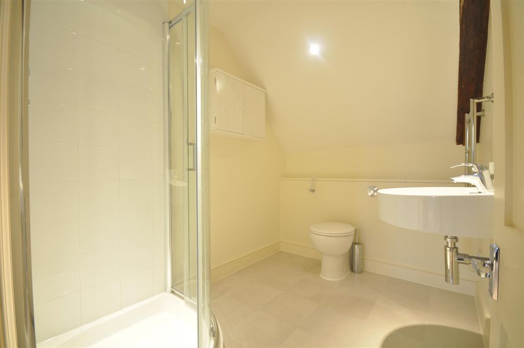 Additional image 9 of 3 bed flat for saleParkers Lane, Ashtead KT21