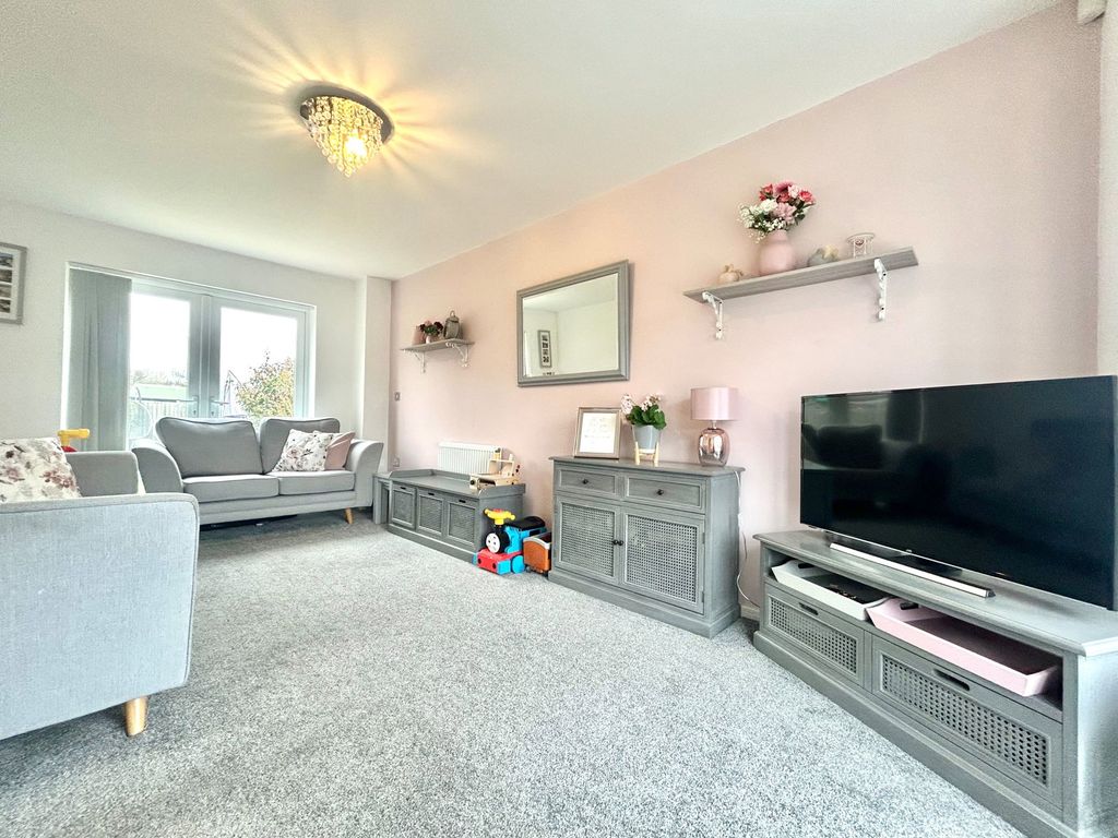Additional image 2 of 3 bed detached house for saleAmbergate Road, Bilston WV14