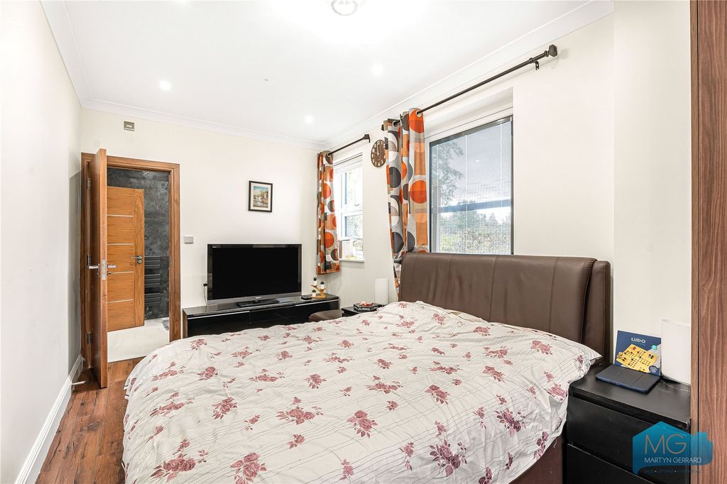 Additional image 26 of 6 bed detached house for saleWylo Drive, Arkley, Barnet EN5