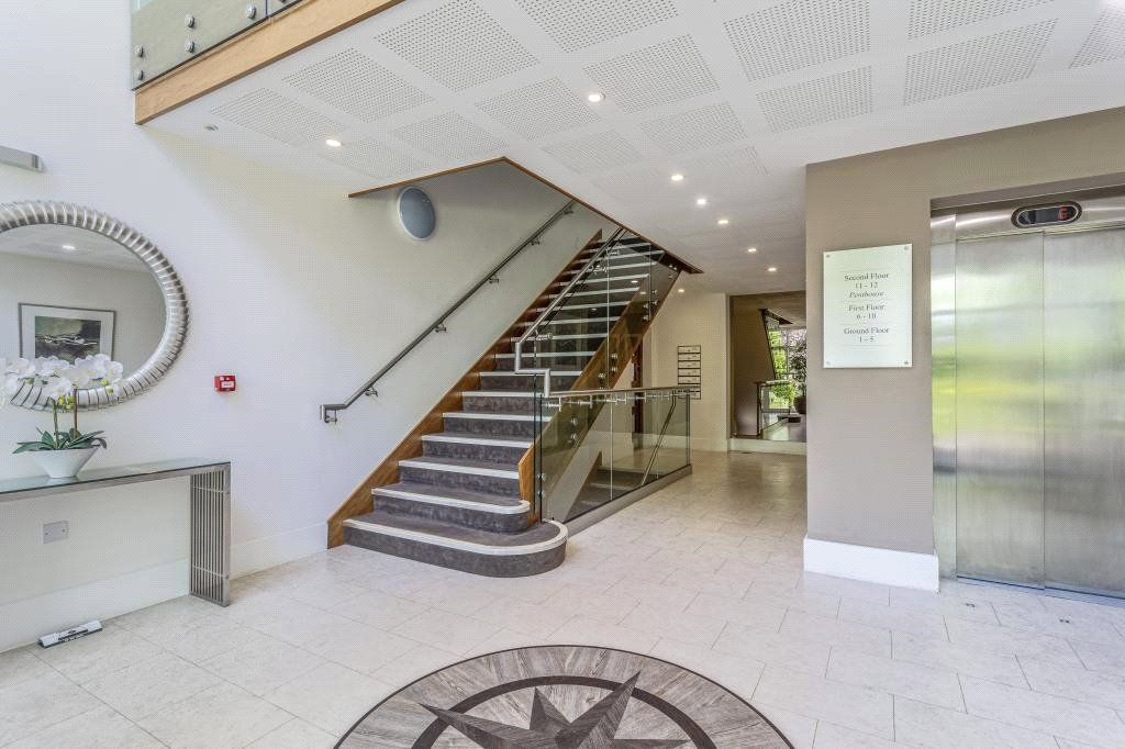 Additional image 11 of 2 bed flat for saleThe Groves, 46 Station Road, Beaconsfield, Buckinghamshire HP9