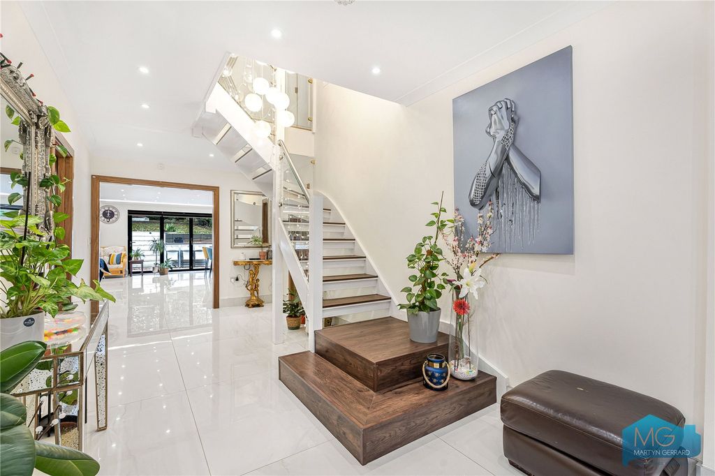 Additional image 16 of 6 bed detached house for saleWylo Drive, Arkley, Barnet EN5