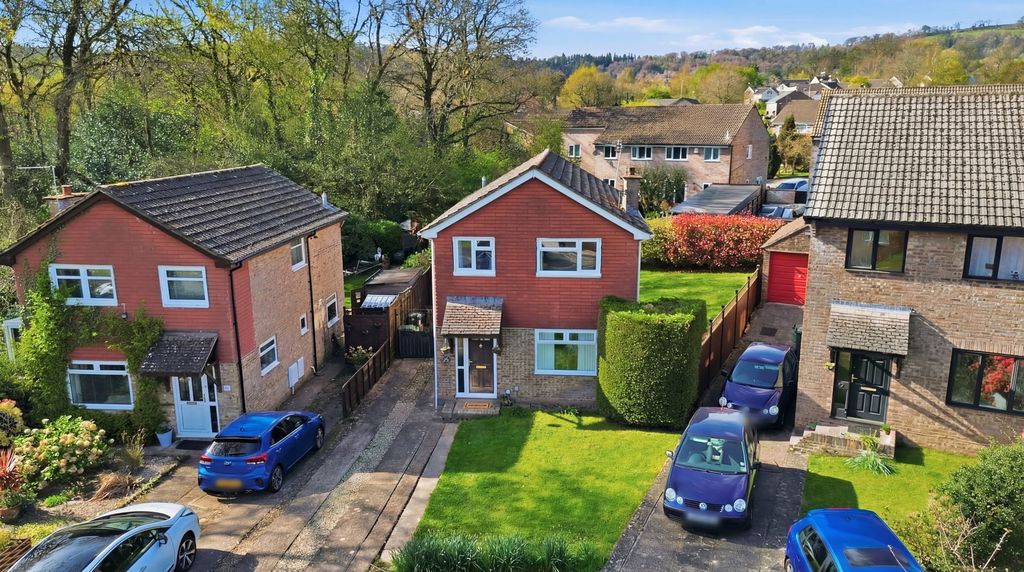 3 bed detached house for saleGareth Close, Thornhill, Cardiff CF14