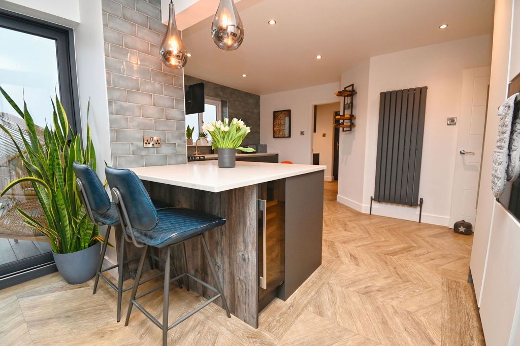 Additional image 8 of 5 bed detached house for saleMelvinia Crescent, Barnsley S75