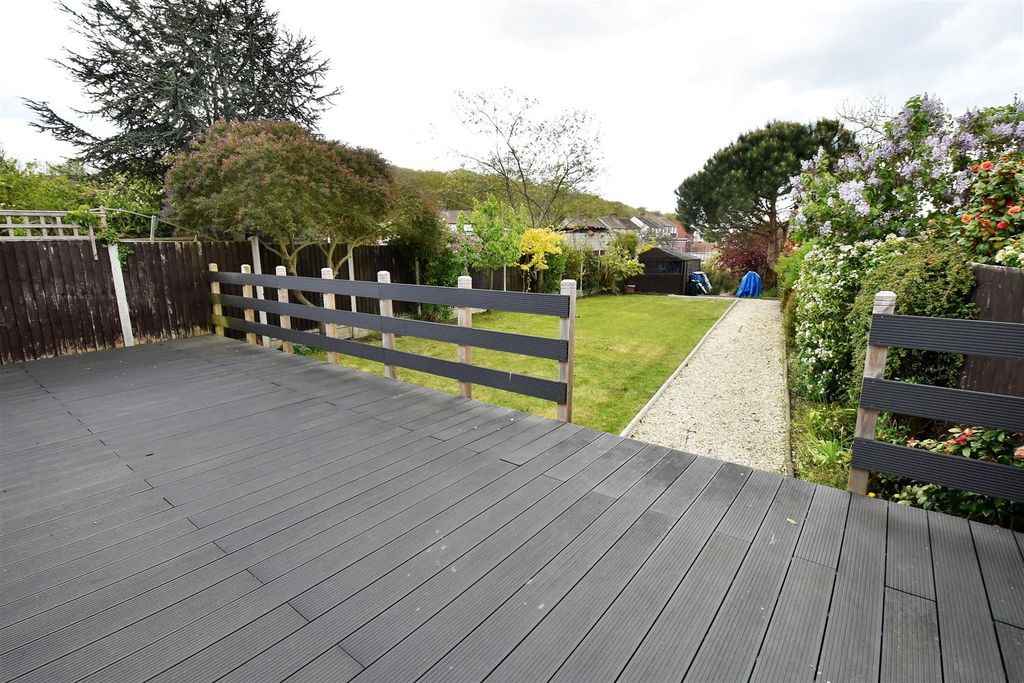 Additional image 9 of 5 bed semi-detached bungalow for saleHadley Road, Belvedere DA17