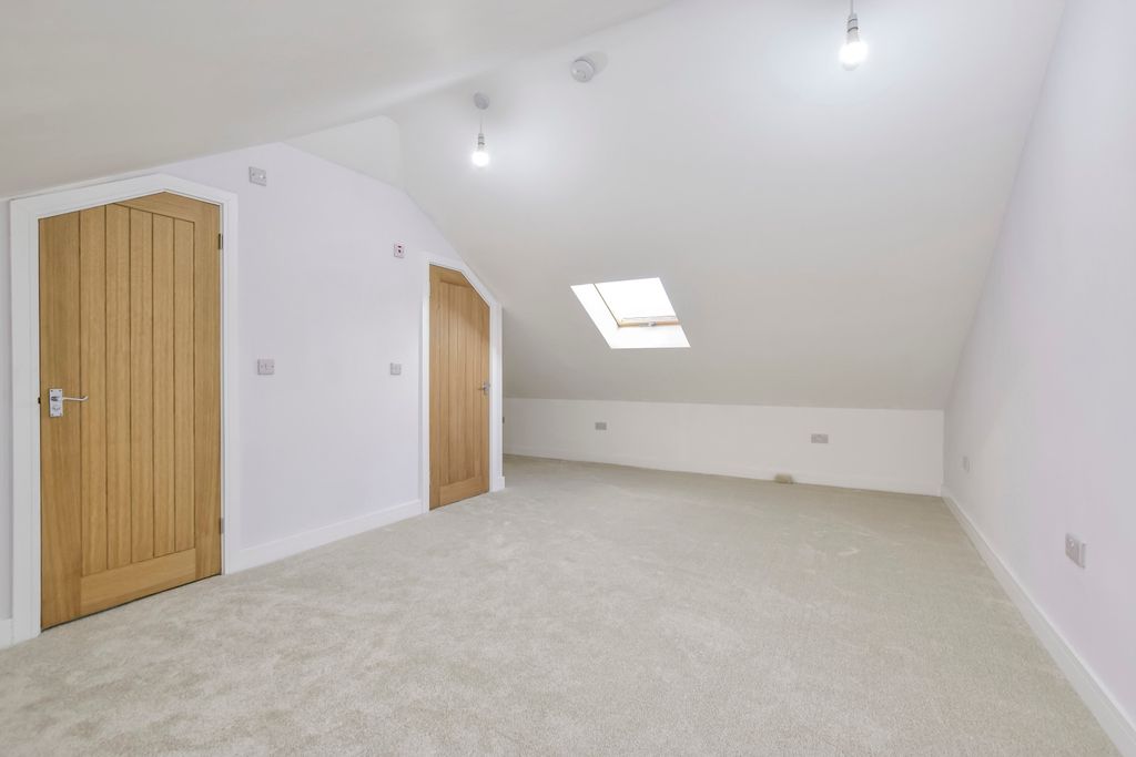 Additional image 6 of 3 bed semi-detached bungalow for saleThe Courtway, Watford WD19