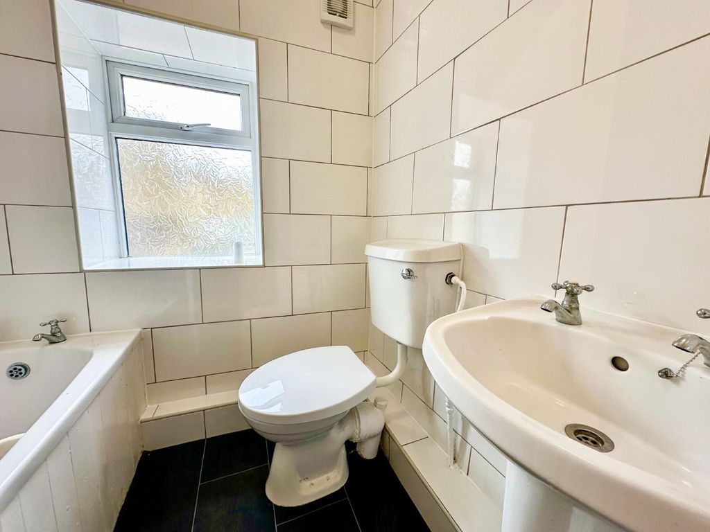 Additional image 4 of 1 bed flat for saleWalton Street, Colne BB8
