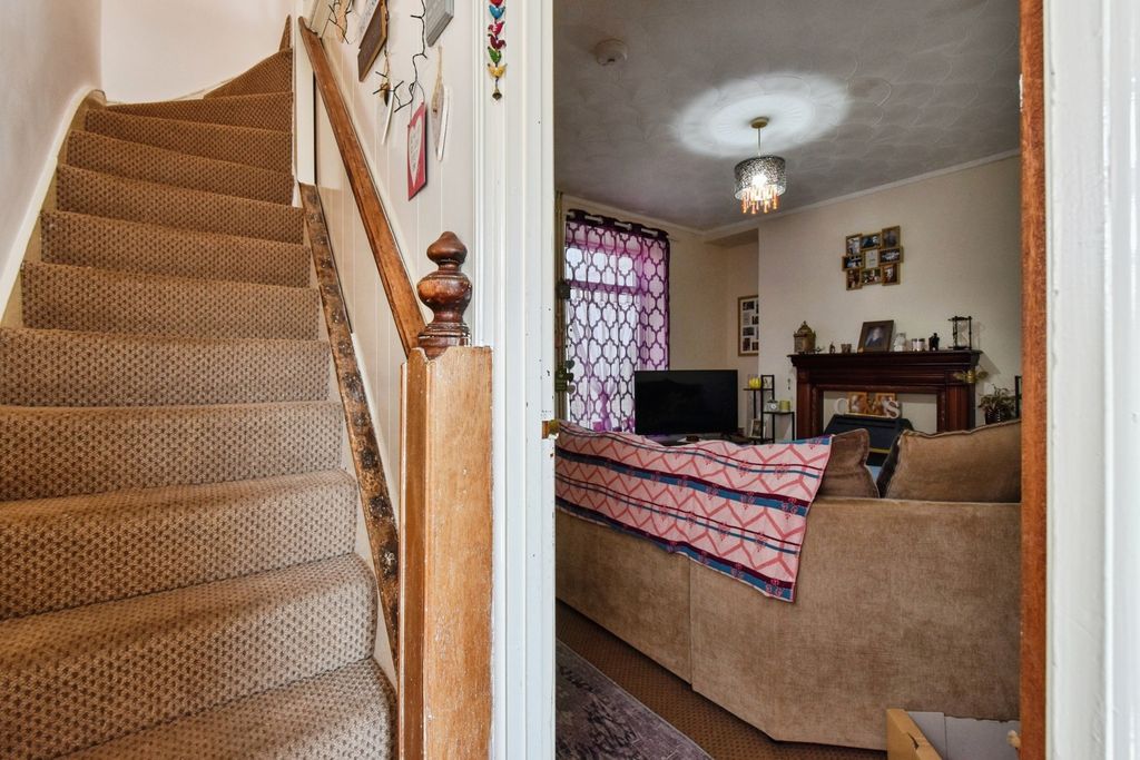 Additional image 5 of 4 bed terraced house for salePen Y Fon Street, Llanelli, Carmarthenshire SA15