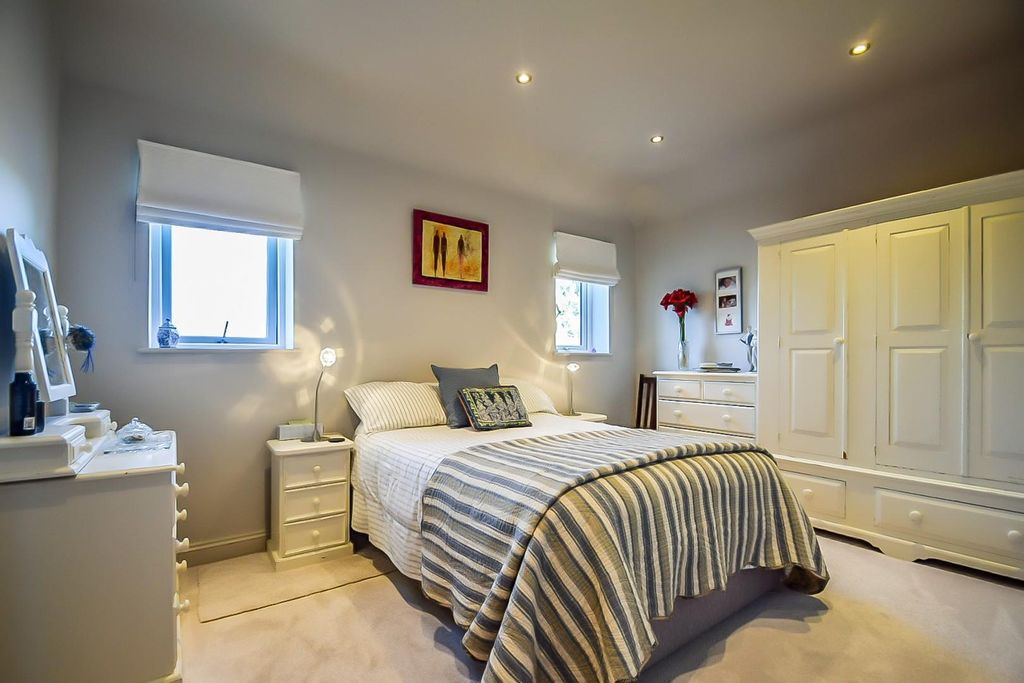 Additional image 25 of 4 bed detached house for saleSt. Marys Road, Benfleet SS7
