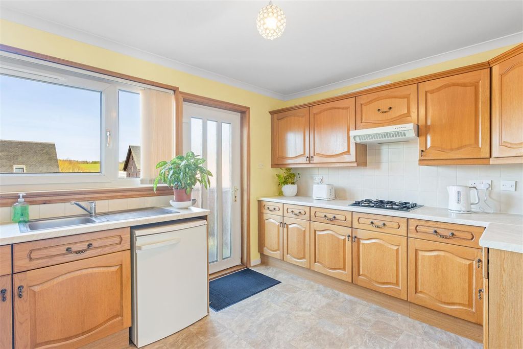 Additional image 3 of 4 bed detached bungalow for saleSibbalds Brae, Bathgate EH48