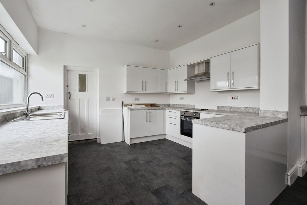 Additional image 2 of 4 bed semi-detached house for saleQueen Victoria Road, Llanelli, Carmarthenshire SA15
