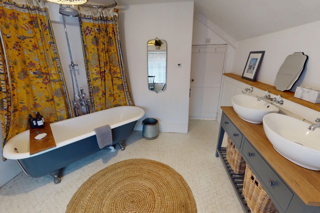 Additional image 20 of 6 bed detached house for saleGillingham NR34