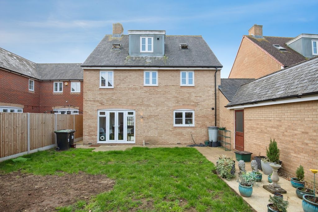 Additional image 20 of 5 bed town house for saleWalton Grove, Biggleswade, Bedfordshire SG18
