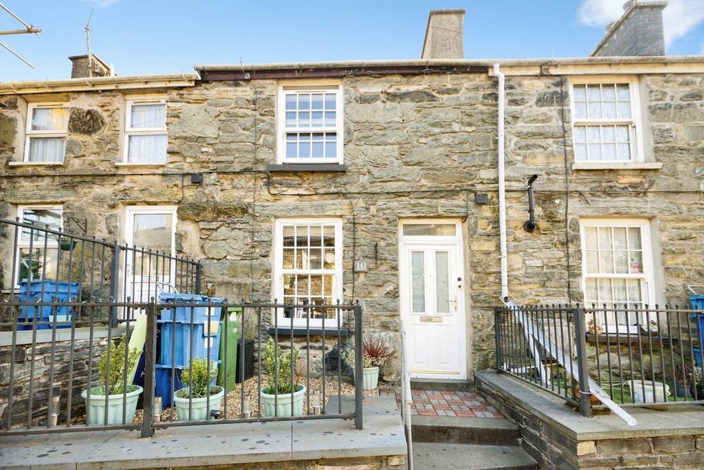 1 bed terraced house for saleHigh Street, Blaenau Ffestiniog, Gwynedd LL41