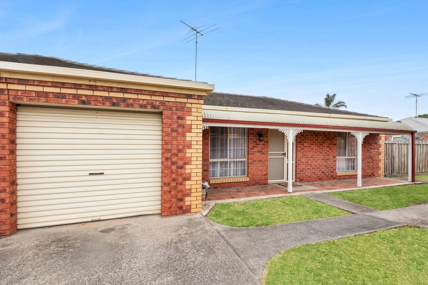 2/145 Torquay Road, Grovedale VIC 3216