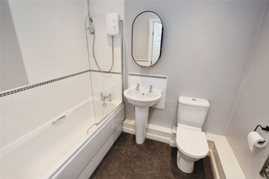 Additional image 9 of 2 bed flat for saleWhitehall Croft, Leeds, West Yorkshire LS12
