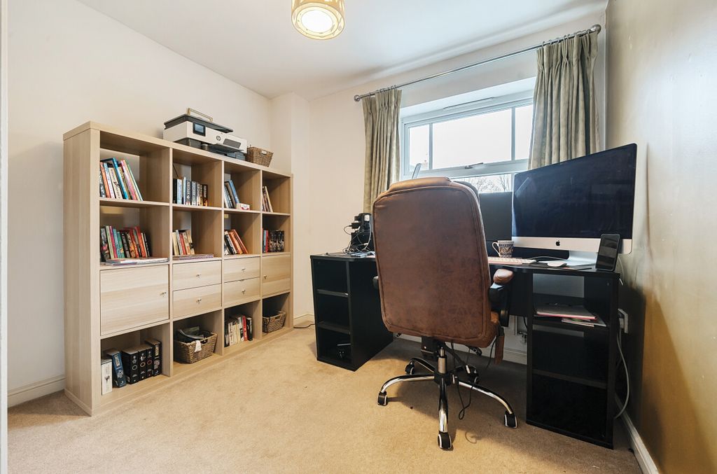 Additional image 15 of 5 bed detached house for saleArbery Way, Arborfield, Reading, Berkshire RG2