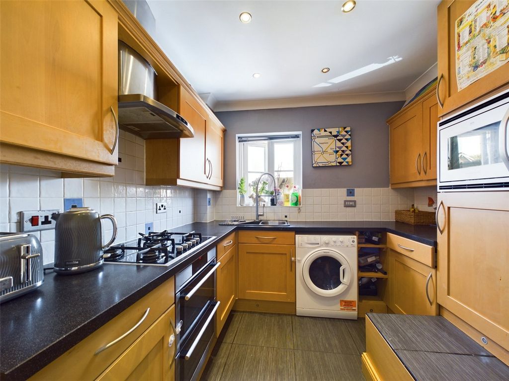 Additional image 4 of 2 bed flat for saleFox Court, Aldershot, Hampshire GU12