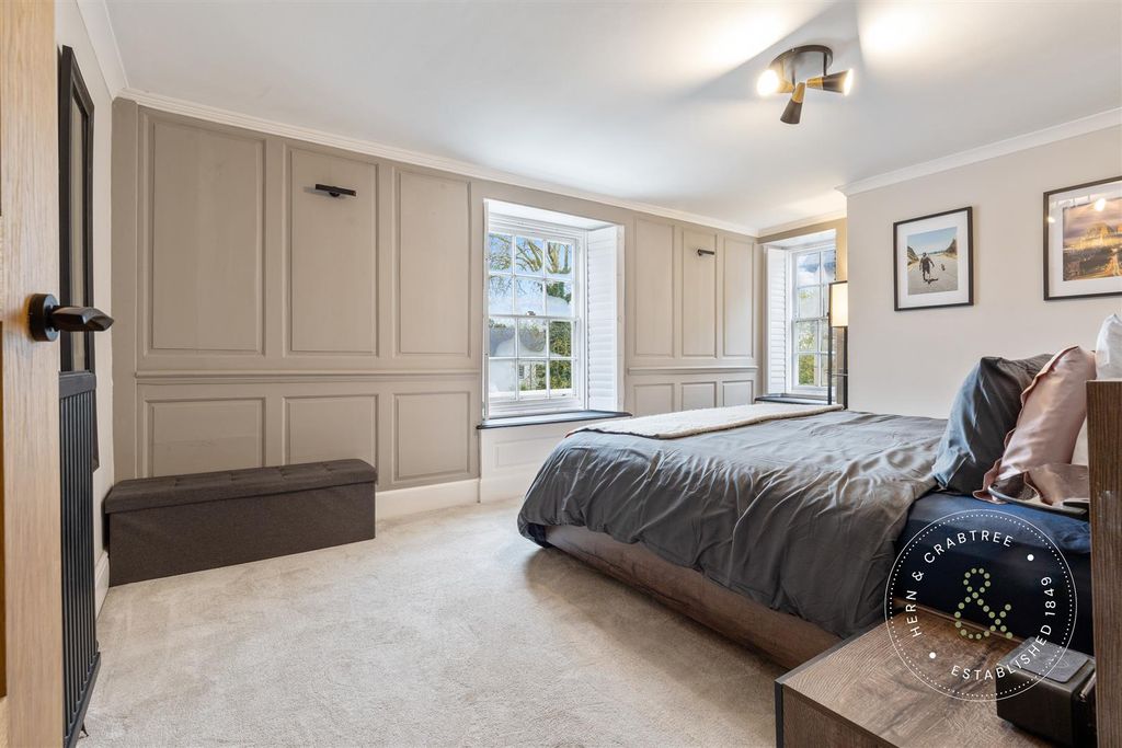 Additional image 9 of 2 bed flat for saleYr Hen Dy, The Cathedral Green, Llandaff, Cardiff CF5