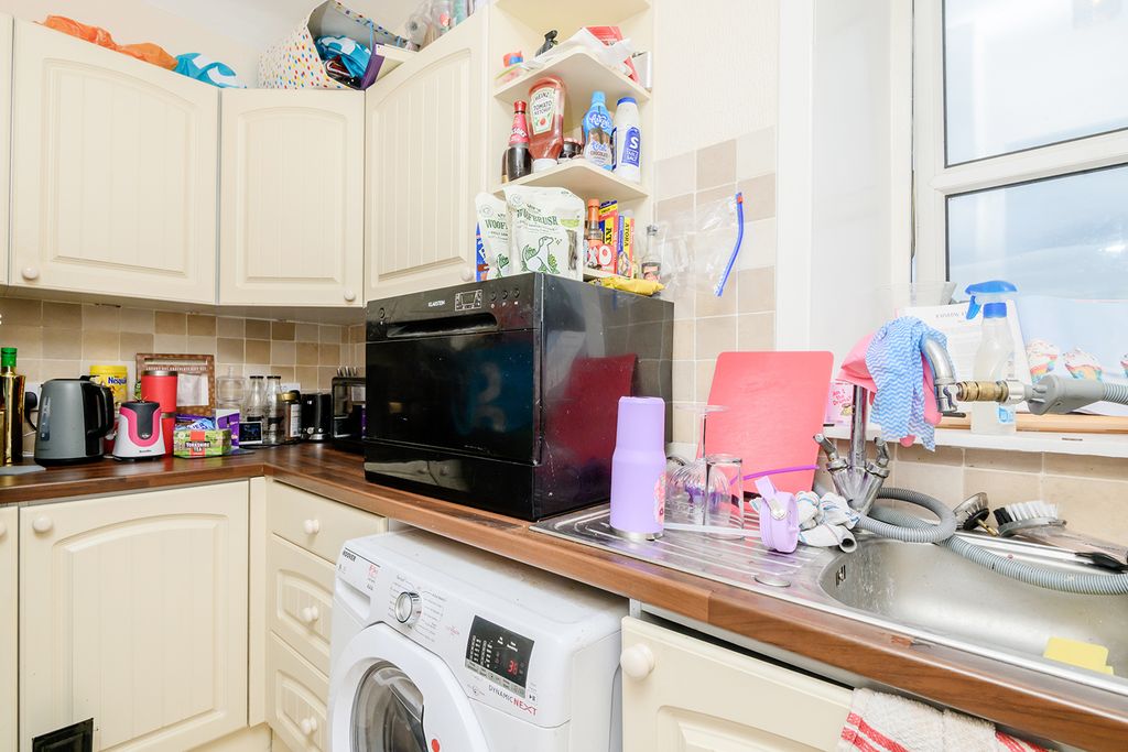 Additional image 5 of 2 bed flat for saleKingsmills, Elgin IV30