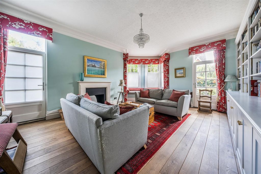 Additional image 5 of 6 bed detached house for salePemberley Avenue, Bedford MK40