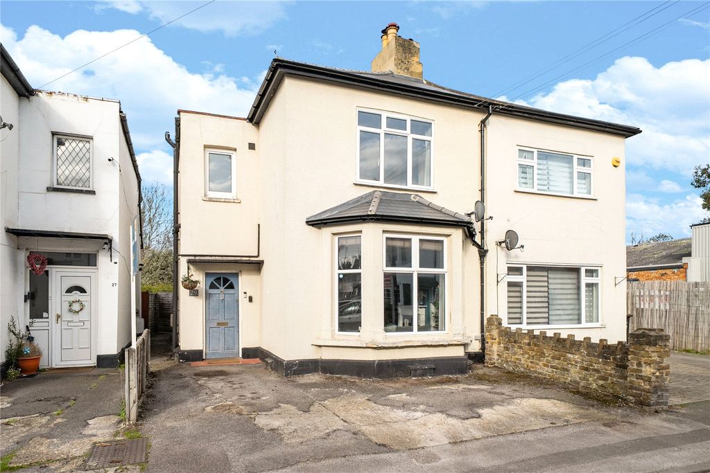 3 bed semi-detached house for saleAddlestone KT15