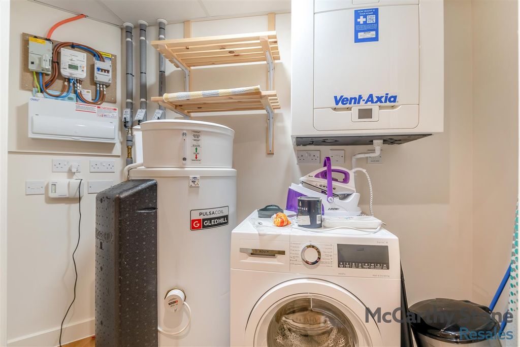 Additional image 18 of 1 bed flat for saleQueen Elizabeth Place, Orchard Lane, Alton GU34