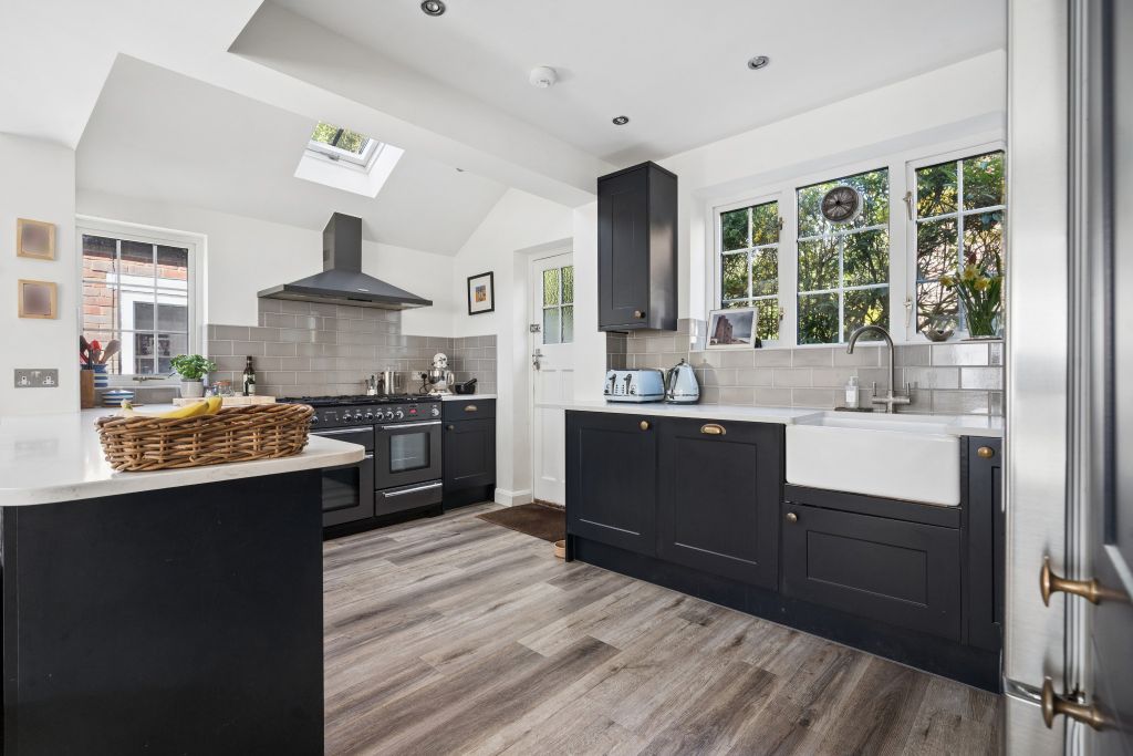 Additional image 3 of 3 bed detached house for saleStation Road, Amersham HP7