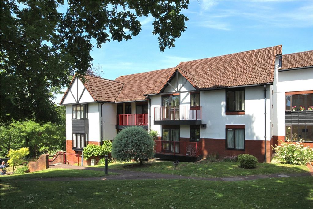 Additional image 6 of 2 bed flat for saleSt. Johns, Woking, Surrey GU21