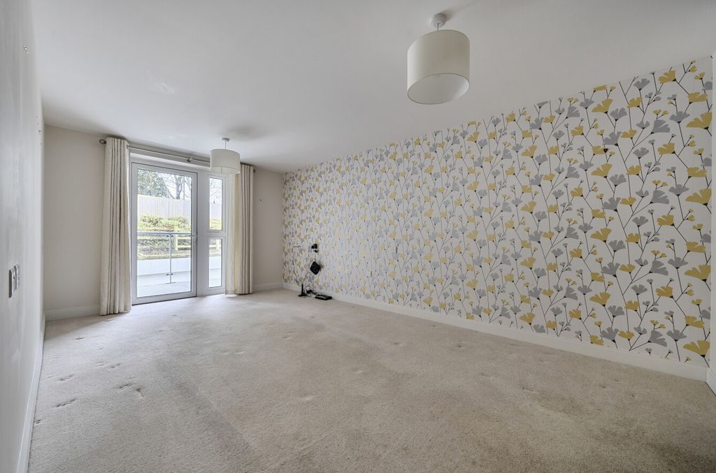 Additional image 3 of 2 bed flat for saleWayfarer Place, The Dean, Alresford SO24