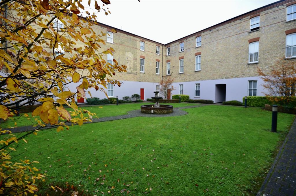 Additional image 7 of 1 bed flat for saleMallard Road, Abbots Langley WD5