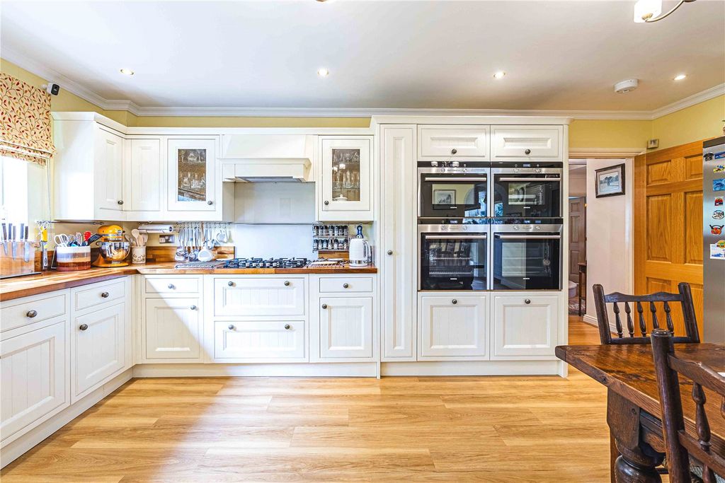 Additional image 7 of 5 bed detached house for saleThe Beech, Gravel Path, Berkhamsted, Hertfordshire HP4