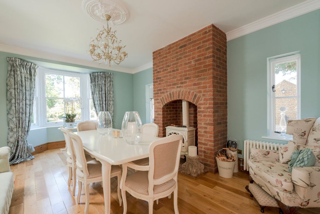 Additional image 3 of 4 bed detached house for saleOverthorpe, Banbury, Oxfordshire OX17