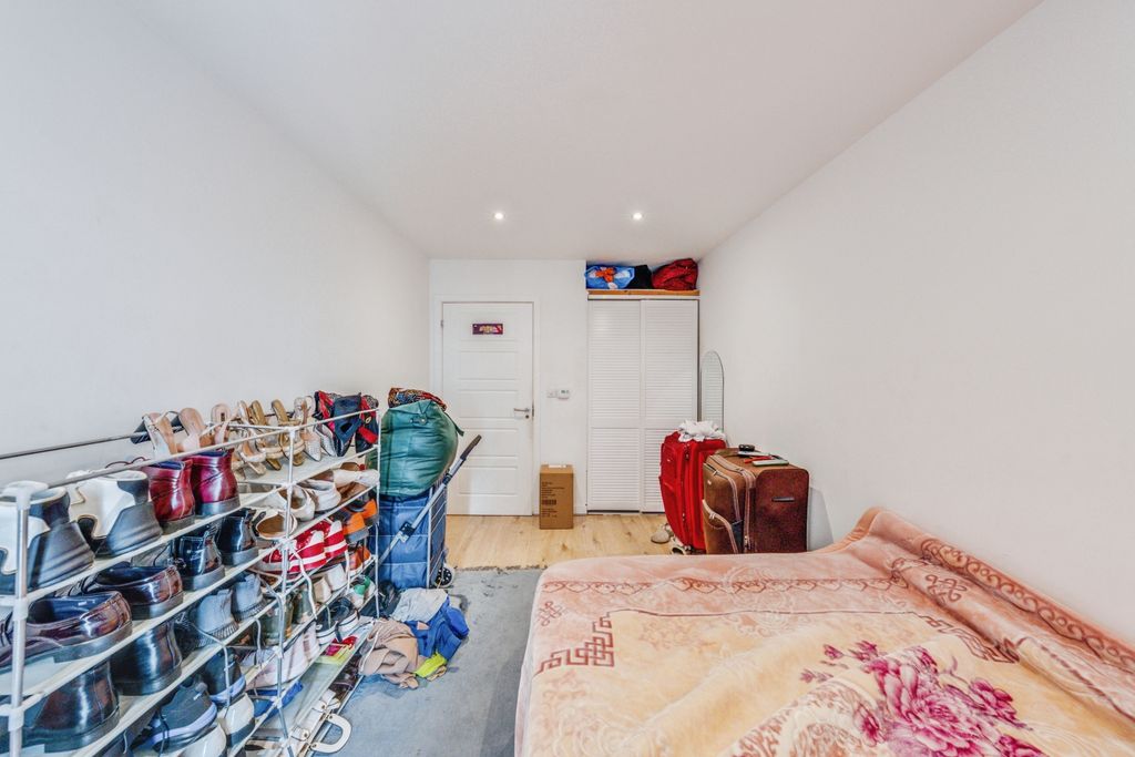 Additional image 14 of 2 bed flat for saleMorris Drive, Belvedere DA17