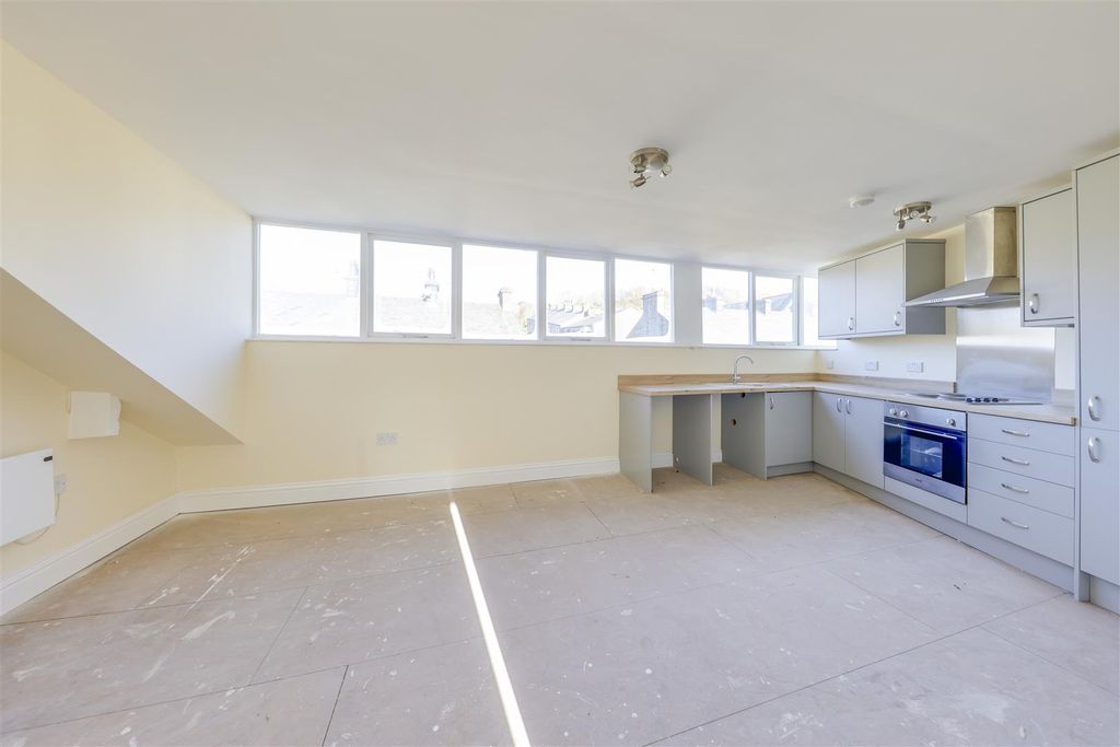 Additional image 19 of 3 bed flat for saleNewchurch Road, Bacup, Rossendale OL13