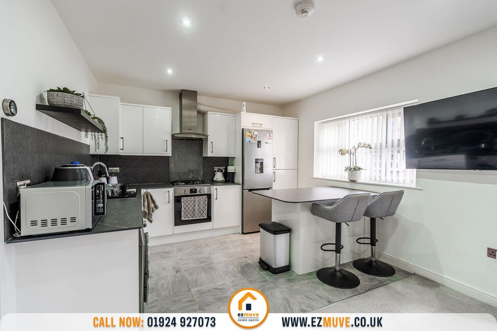 Additional image 3 of 2 bed flat for saleAlder Mews, Batley WF17