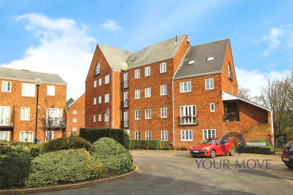 Additional image 3 of 3 bed flat for saleSovereigns Quay, Bedford, Bedfordshire MK40