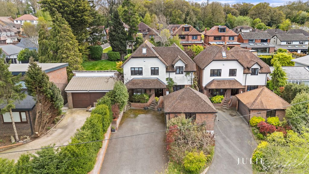 Additional image 4 of 6 bed detached house for saleLee Chapel Lane, Basildon SS16