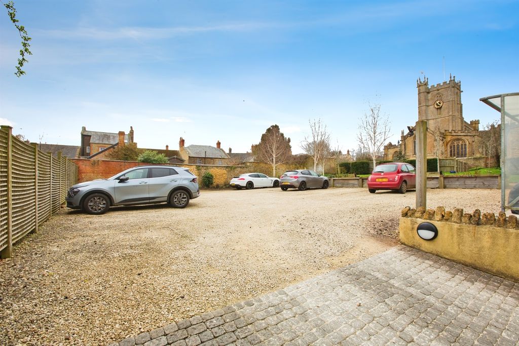 Additional image 10 of 2 bed flat for saleAbbey Street, Crewkerne TA18