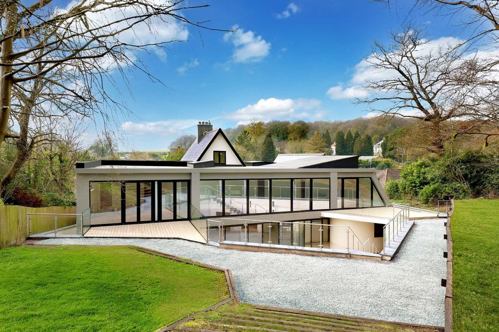 6 bed detached house for saleStation Road, Amersham, Buckinghamshire HP7