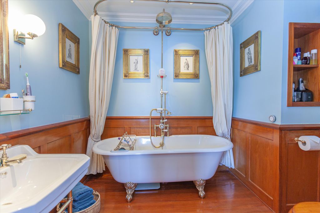Additional image 14 of 6 bed property for saleBayards Cove, Dartmouth, Devon TQ6