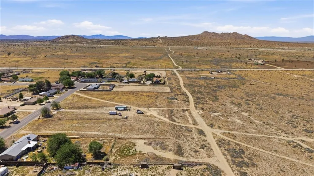 Additional image 43 of 15235 Newmont Ave, Lancaster, CA 93535