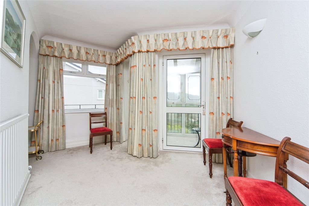Additional image 11 of 2 bed flat for saleWarren Drive, Deganwy, Conwy LL31