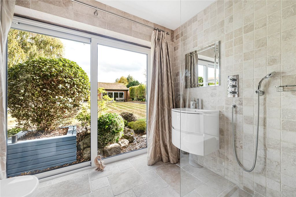 Additional image 10 of 3 bed detached house for saleGilhams Avenue, Banstead SM7