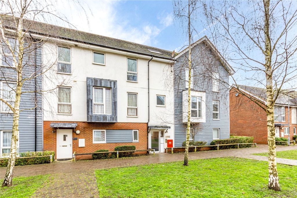 2 bed flat for saleAddlestone, Surrey KT15